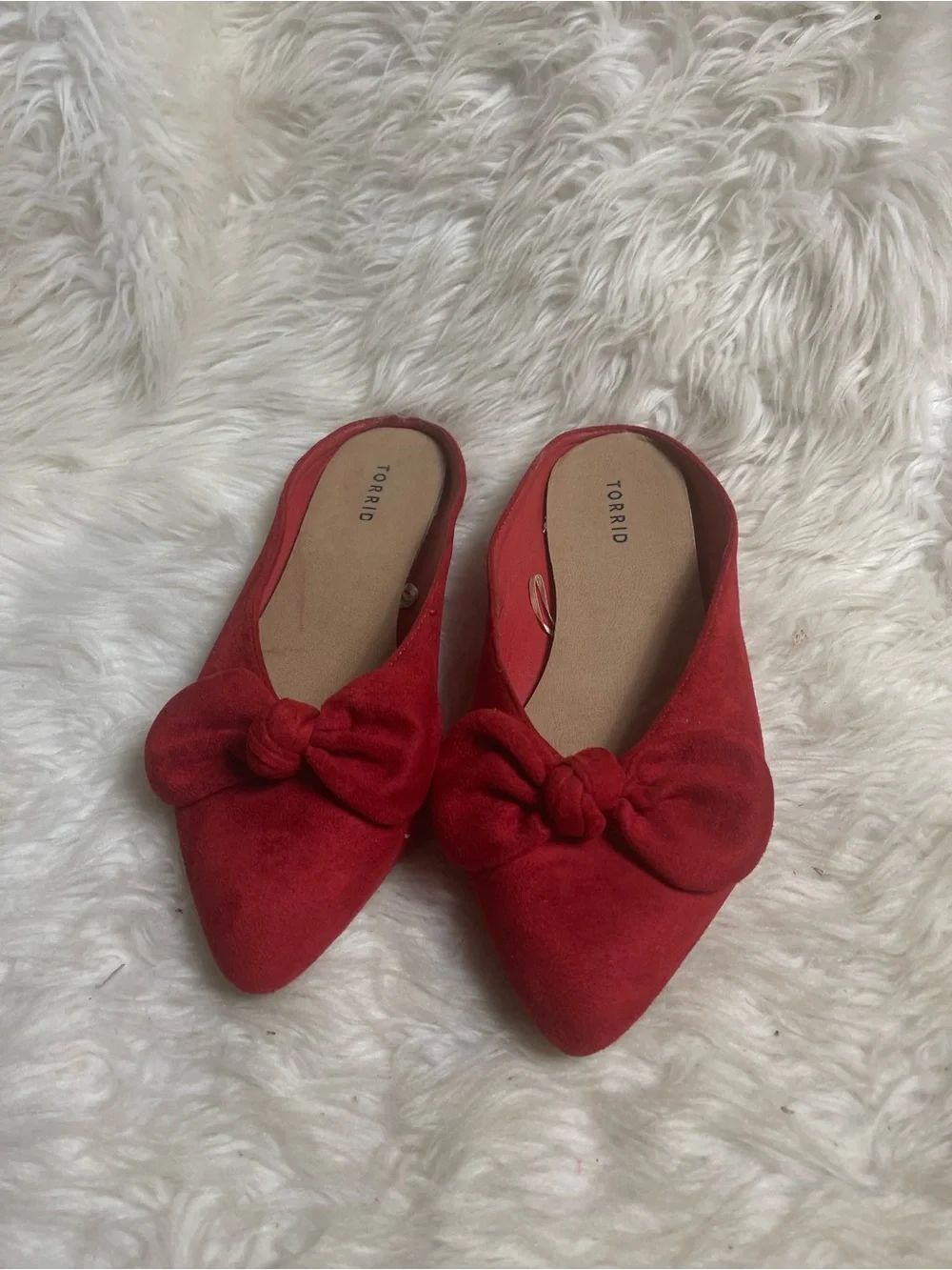 Torrid synthetic suede Red Knot-Front Pointed Mule Flats SZ10.5W